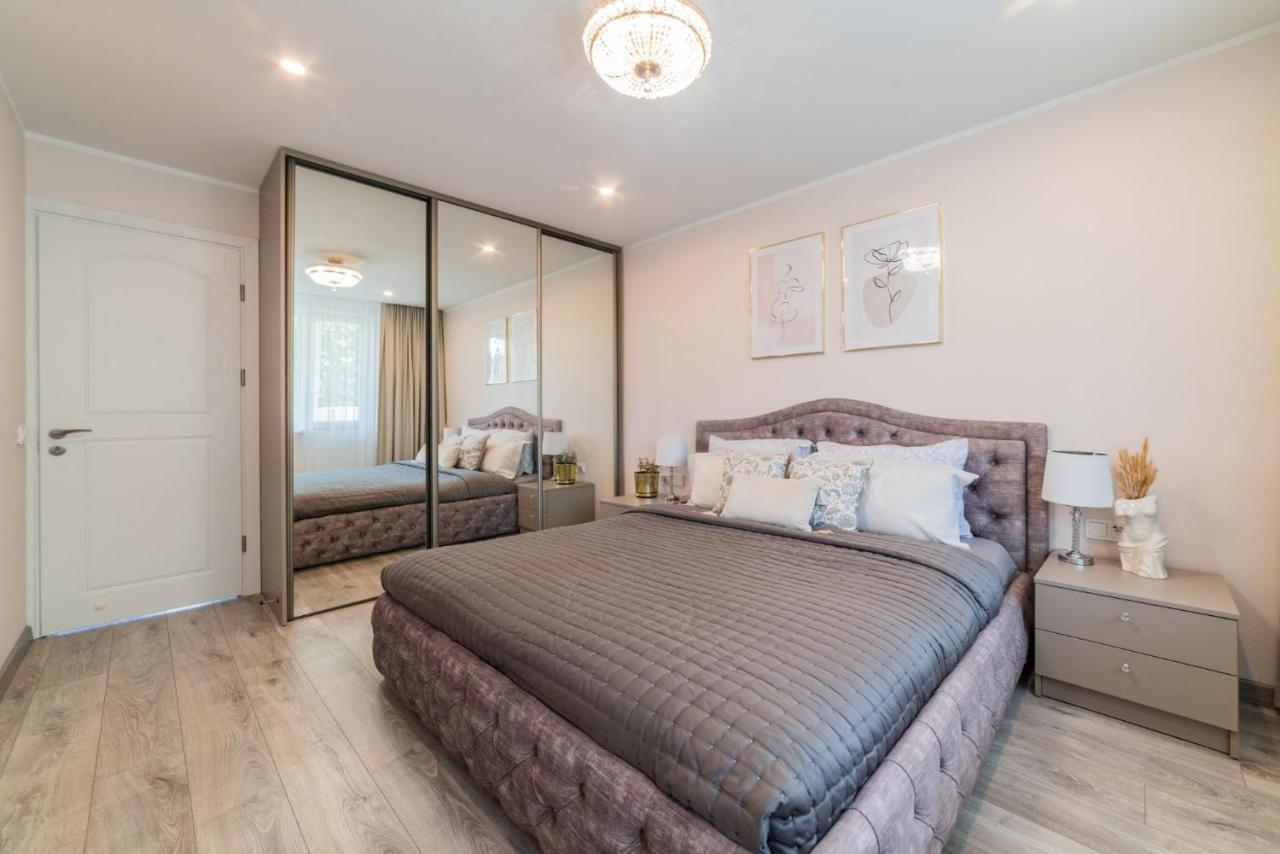 E.D. Luxury Apartaments Šiauliai Extérieur photo