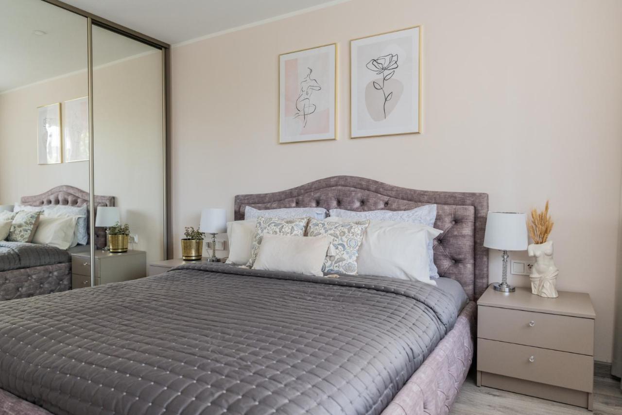 E.D. Luxury Apartaments Šiauliai Extérieur photo
